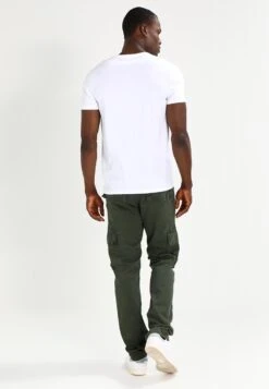 Abercrombie & Fitch Vneck 3 Pack - Basic T-Shirt - White/Black/Grey -Clothing Category Store 018cd08578d44a4d81e79d195062deaa