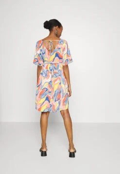 Mamalicious Dress - Day Dress - Papaya Punch -Clothing Category Store 075b7462ee14497885d69b6ae63438c0