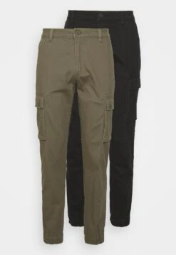 Pier One 2 Pack - Cargo Trousers - Olive/Black -Clothing Category Store 07d111b72b7b4304bcd405fc18ad6beb