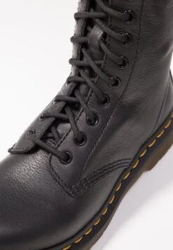 Dr. Martens 1B60 20 Eye Boot - Lace-Up Boots - Black 11 Dr. Martens 1B60 20 Eye Boot - Lace-Up Boots - Black -Clothing Category Store 0b13170456624e9aacdce490a2075b60