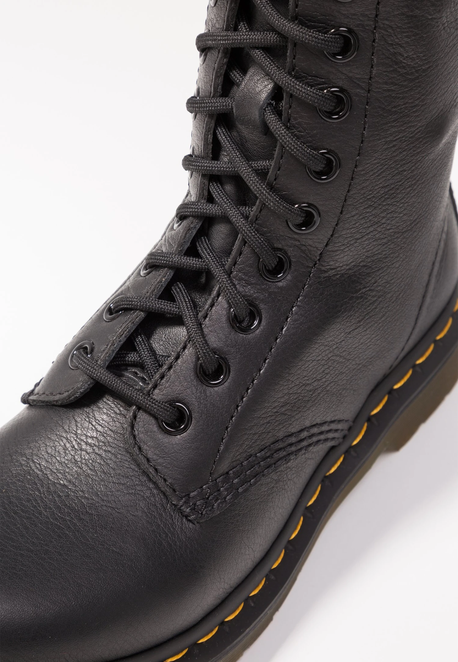 Dr. Martens 1B60 20 Eye Boot - Lace-Up Boots - Black 5 Dr. Martens 1B60 20 Eye Boot - Lace-Up Boots - Black - Image 3