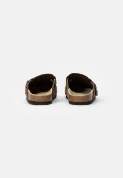 Pier One Leather Unisex - Slippers - Brown 10 Pier One Leather Unisex - Slippers - Brown -Clothing Category Store 18a09b6c3e71439784e427988b058842