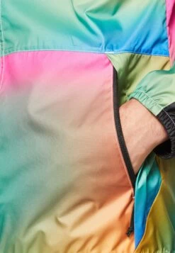 The North Face Seasonal Mountain Jacket Unisex - Windbreaker - Super Sonic Blue Color -Clothing Category Store 18c298b704ef4716813d096ed1607857