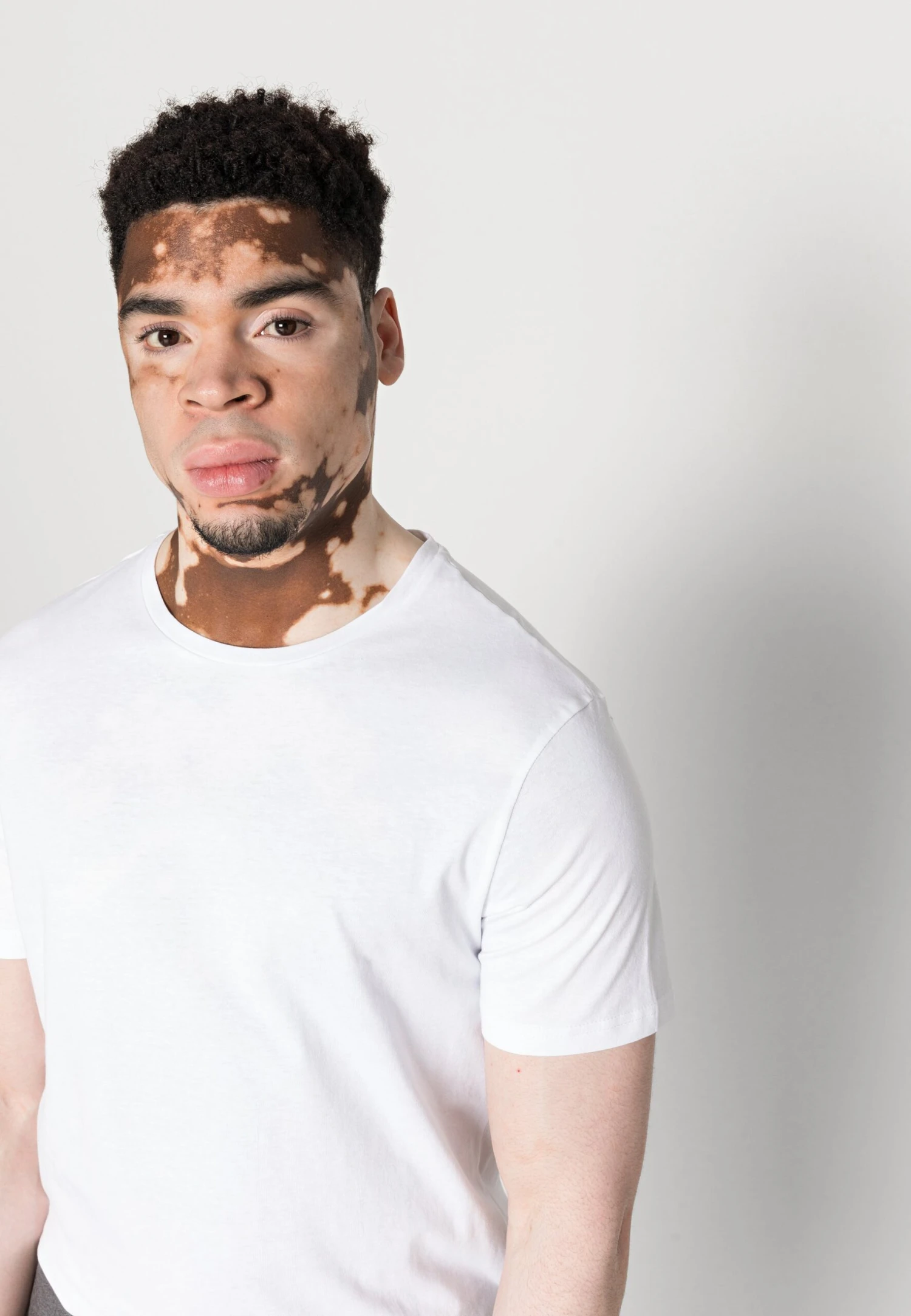 Pier One 10 Pack - Basic T-Shirt - White/Black 8 Pier One 10 Pack - Basic T-Shirt - White/Black - Image 6