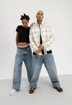 YOURTURN Baggy Jeans Unisex - Relaxed Fit Jeans - Dark Blue Denim -Clothing Category Store 2a32e613d9f64b66a37ae2f1281d43d7