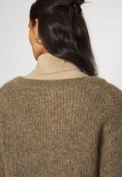 ARKET Jumper - Oat Melange With Gold 13 ARKET Jumper - Oat Melange With Gold -Clothing Category Store 30b5e42fa2834d7997152f7e9241255e