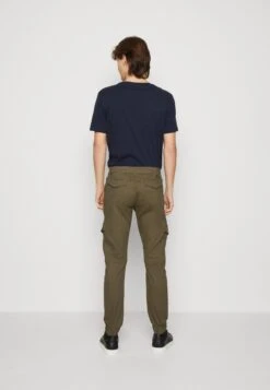 Indicode Jeans Javier - Cargo Trousers - Army 10 Indicode Jeans Javier - Cargo Trousers - Army -Clothing Category Store 34ae650abeb44a6297d1ff44eb08f828