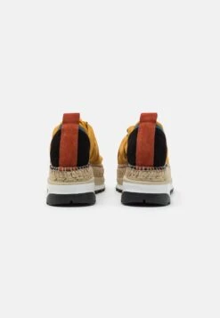 FREE PEOPLE Chapmin- Casual Lace-Ups - Rust -Clothing Category Store 38085c0e4a9b4e2d9492ad03d92c1063