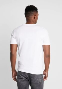 Pier One 3 Pack - Basic T-Shirt - White 10 Pier One 3 Pack - Basic T-Shirt - White -Clothing Category Store 390617d256dd4fe89b3c53ee69ac72d4
