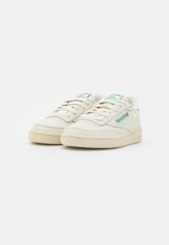 Reebok Classic Club C 85 Vintage - Trainers - Chalk/Alabaster/Glen Green -Clothing Category Store 3e415ac24fbb4f418fd7da2ea55964c6