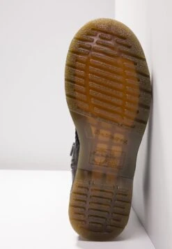 Dr. Martens 1B60 20 Eye Boot - Lace-Up Boots - Black 15 Dr. Martens 1B60 20 Eye Boot - Lace-Up Boots - Black -Clothing Category Store 3f09d469381a453caa8cfb3d0be84204