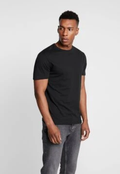 Pier One 3 Pack - Basic T-Shirt - Black -Clothing Category Store 3f84f52aa8f34238a8a149745deb01c0