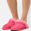 Ugg Scuffette - Slippers 2 Ugg Scuffette - Slippers -Clothing Category Store 420d58ce907a44e29f04b7ad8e4ef1b1