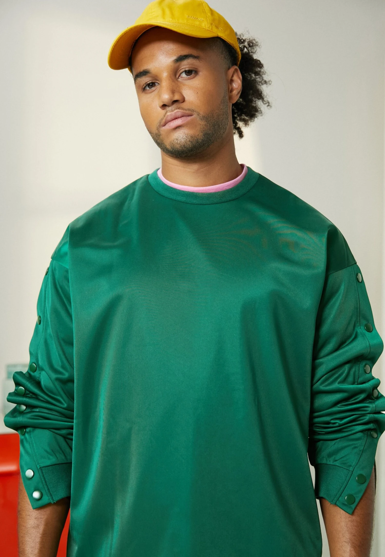 YOURTURN Unisex - Long Sleeved Top - Dark Green 3 YOURTURN Unisex - Long Sleeved Top - Dark Green