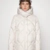 Marc O'Polo Diamond Quilting Detachable Hood Welt Poc - Down Jacket - Chalky Stone