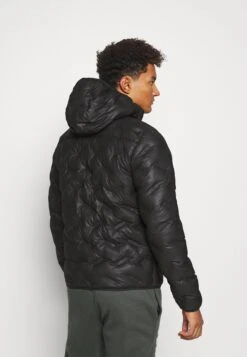 Ellesse Stannetti Jacket - Winter Jacket - Black -Clothing Category Store 4986b2fe35e643f3b94727226d4f70fc