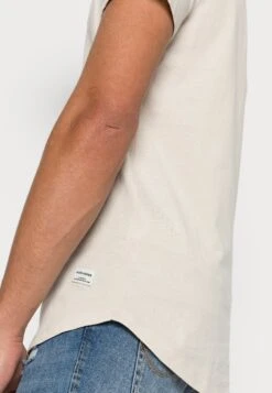 Jack & Jones Jjenoa Ss Crew Neck Noos - Basic T-Shirt - Moonbeam -Clothing Category Store 4ea45e9a2dcb4b61b0d0f8e3746c5fe2