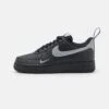 Nike Sportswear Air Force 1 07 Lv8 Ut Tu - Trainers - Black/Metallic Silver