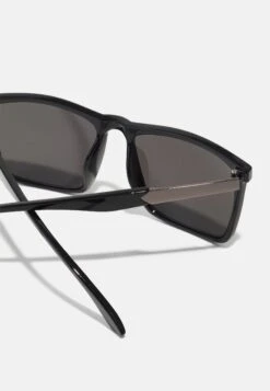 Pier One Unisex - Sunglasses - Black -Clothing Category Store 68eedd1883084ceba8a39a75b1e28cc2