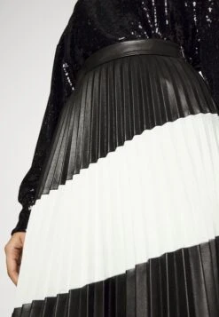 Boss Vasata - A-Line Skirt -Clothing Category Store 69ab4f62f00749c580cb3f110a6619e9