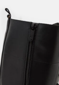 Filling Pieces Jenn Zion Unisex - Platform Boots -Clothing Category Store 6b08c20afce4436680ae9a91380fbdc1