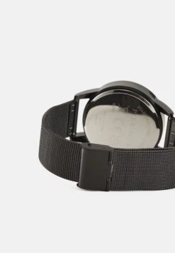 Pier One Smartwatch - Black 8 Pier One Smartwatch - Black -Clothing Category Store 6fc779f999494e8b9c88ed92e9b2f178