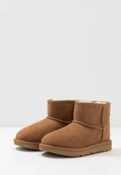 Ugg Classic Mini Ii Unisex - Classic Ankle Boots - Chestnut -Clothing Category Store 79a79b57e9cc499a9c07601f4e0e39da