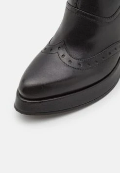 Chie Mihara Fayu - Platform Ankle Boots -Clothing Category Store 7d7e049190814094a9298293624de1a7