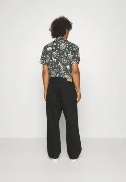 YOURTURN Baggy Jeans Unisex - Relaxed Fit Jeans - Black Denim -Clothing Category Store 856524ea1a41478dbf188a3711e8cfe3