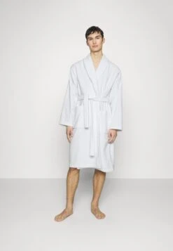 Pier One Shawl Towel Bathrobe - Dressing Gown - White -Clothing Category Store 9d452386218745508605fe823ef282ef