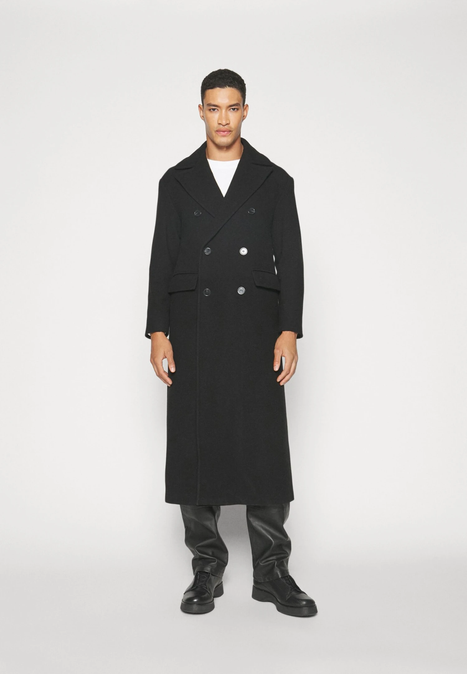 Long Coat - Classic Coat - Black 5 Long Coat - Classic Coat - Black - Image 3