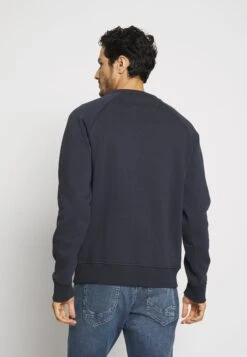 Pier One 2 Pack - Sweatshirt - Dark Blue/Bordeaux -Clothing Category Store bb12a7ee10bc496f8191f4606422a053