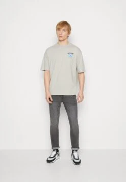 YOURTURN Get Lost Tee Unisex - Print T-Shirt - Grey -Clothing Category Store c91cbb11f6624613b136c6df3a7c5d5c