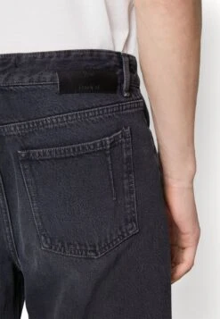 Steve Overdyed Black - Relaxed Fit Jeans - Overdyed Black -Clothing Category Store d36744ac52e24ed380892aba1c0f0713