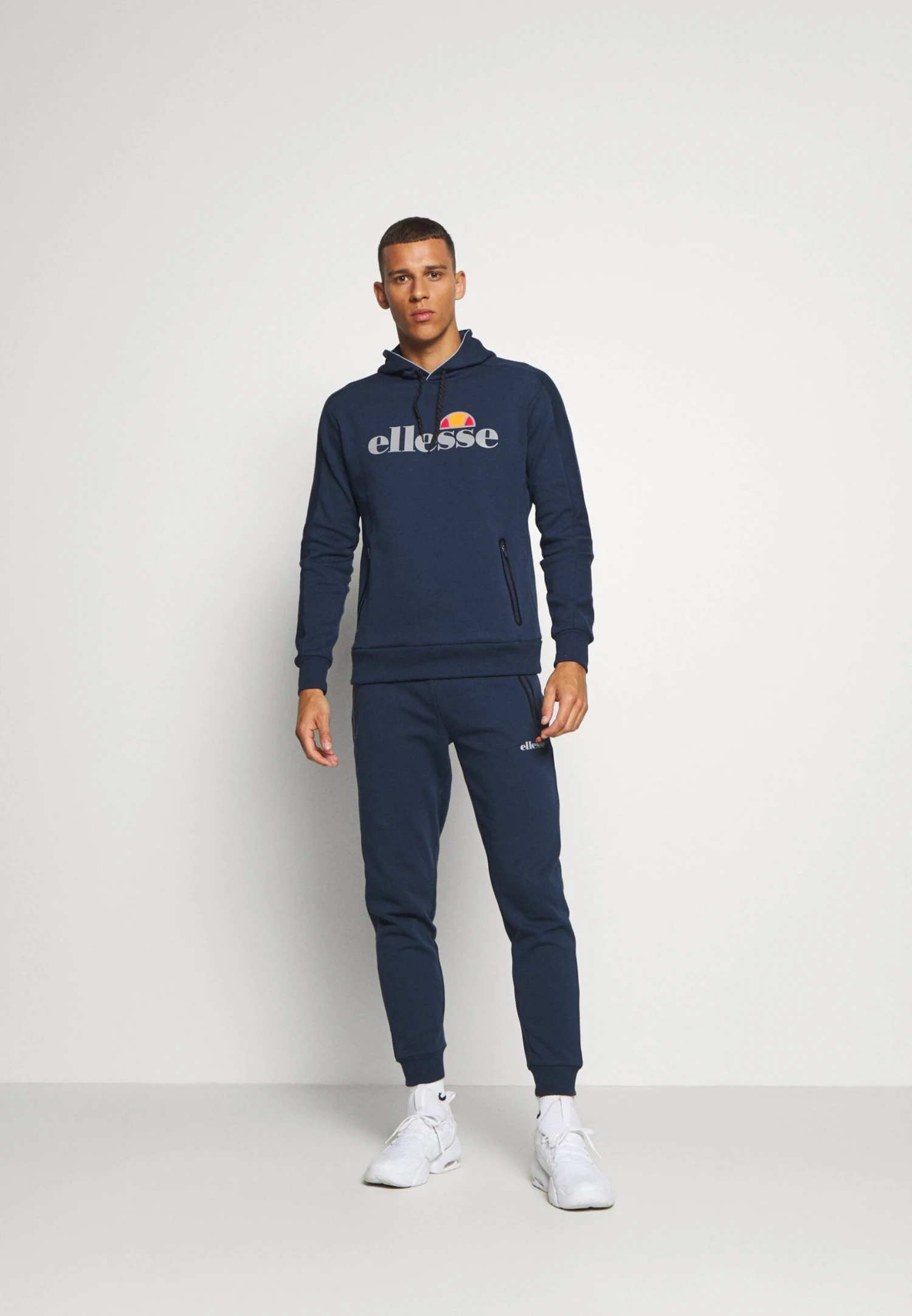 Ellesse Osteria - Tracksuit Bottoms - Navy 4 Ellesse Osteria - Tracksuit Bottoms - Navy - Image 2
